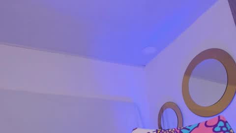 Snapshot of bonniecute_ chatting on 24, 2, 2025 online show from 24, 2, 2025