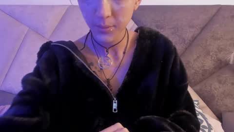 Snapshot of bonniecute_ chatting on 5, 3, 2025 online show from 5, 3, 2025