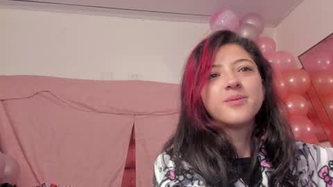 Snapshot of bonniecute_ chatting on 11, 3, 2025 online show from 11, 3, 2025