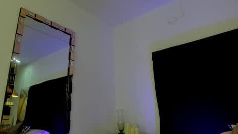 Snapshot of bonniecute_ chatting on 9, 9, 2025 online show from 9, 9, 2025