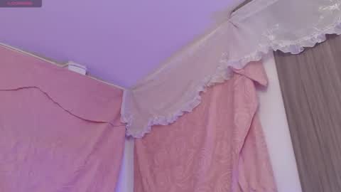 Snapshot of bonniecute_ chatting on 21, 9, 2025 online show from 21, 9, 2025