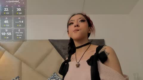 Snapshot of bonniecute_ chatting on 27, 9, 2025 online show from 27, 9, 2025