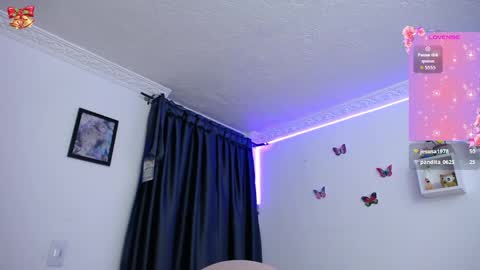 Soffy Brooks Independent model online show from 10, 4, 2026