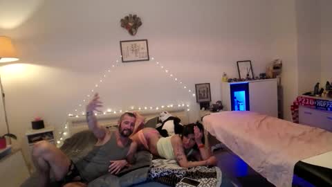 Snapshot of bonnyeandclydee chatting on 26, 3, 2026 BonnyeClydee online show from 26, 3, 2026