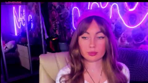 Snapshot of bonybenessy chatting on 26, 10, 2025 Mira online show from 26, 10, 2025