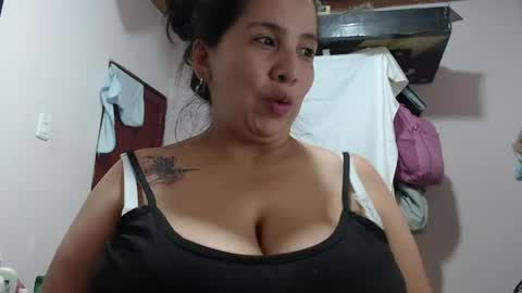 Luciana independent model online show from 14, 4, 2026