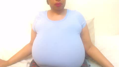 Snapshot of boobyqueen24 chatting on 25, 6, 2026 boobyqueen online show from 25, 6, 2026