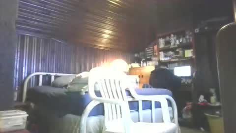 Booshwa online show from 4, 12, 2025