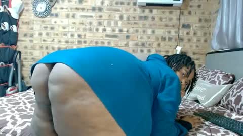 Snapshot of bootytwerkxxx chatting on 12, 7, 2026 bootytwerkxxx online show from 12, 7, 2026