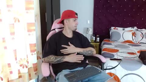 Snapshot of booyhott_ chatting on 24, 10, 2025 booyhott_ online show from 24, 10, 2025