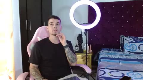 Snapshot of booyhott_ chatting on 5, 11, 2025 booyhott_ online show from 5, 11, 2025