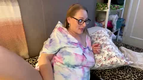 Snapshot of bossmomma chatting on 29, 1, 2025 BossMom online show from 29, 1, 2025
