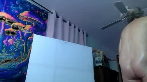 Bottomboo7 online show from 19, 1, 2025