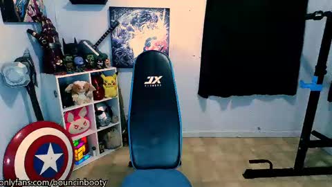 Pumpkin Butt online show from 3, 3, 2025