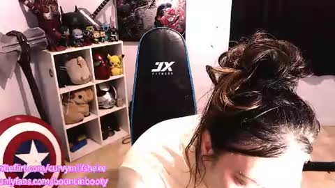 Snapshot of bouncinbooty chatting on 19, 6, 2026 Pumpkin Butt online show from 19, 6, 2026