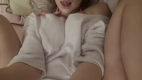 Snapshot of bouncyqueenmajesty chatting on 8, 2, 2025 Bouncy Queen Majesty online show from 8, 2, 2025