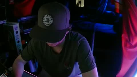 Snapshot of bowerboi1217 chatting on 28, 11, 2025 Bowerboi1217 online show from 28, 11, 2025