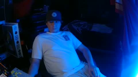 Snapshot of bowerboi1217 chatting on 30, 11, 2025 Bowerboi1217 online show from 30, 11, 2025