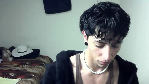 Boy Astro online show from 27, 12, 2024