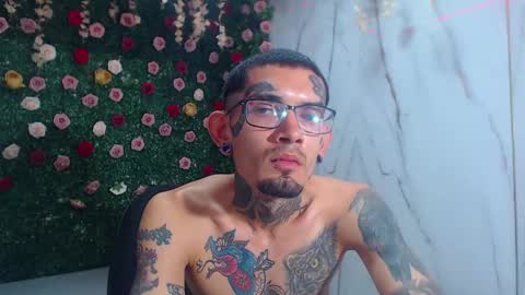 boy_tatto77 online show from 29, 4, 2026