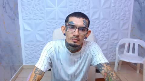 boy_tatto77 online show from 1, 5, 2026