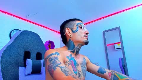 boy_tatto777 online show from 25, 9, 2025