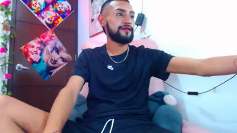 Snapshot of boybunnyerotic chatting on 17, 9, 2025 boybunnyerotic online show from 17, 9, 2025