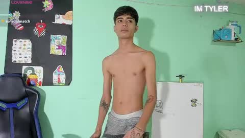 Snapshot of boys4hot_777 chatting on 12, 4, 2026 boys4hot_777 online show from 12, 4, 2026