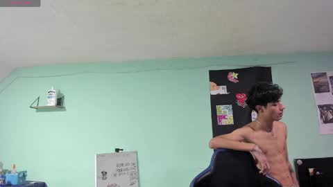 Snapshot of boys4hot_777 chatting on 10, 5, 2026 boys4hot_777 online show from 10, 5, 2026