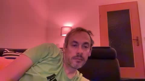 Snapshot of boyslut8 chatting on 29, 4, 2026 boytoyhh online show from 29, 4, 2026