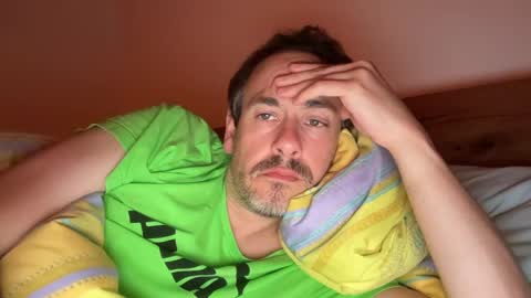 Snapshot of boyslut8 chatting on 1, 5, 2026 boytoyhh online show from 1, 5, 2026