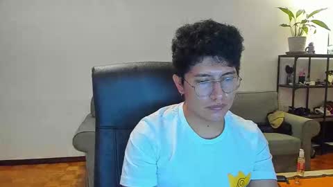 Snapshot of boytwink_20 chatting on 6, 11, 2025 boytwink_20 online show from 6, 11, 2025