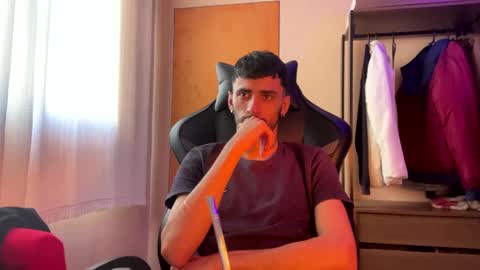 Snapshot of boyzinm2 chatting on 9, 9, 2025 boyzinm2 online show from 9, 9, 2025