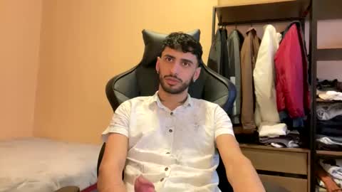 Snapshot of boyzinm2 chatting on 5, 11, 2025 boyzinm2 online show from 5, 11, 2025