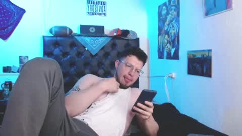 brad hot boy online show from 21, 1, 2025