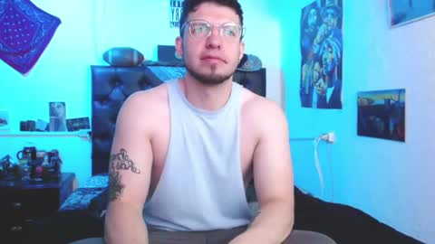 brad hot boy online show from 25, 1, 2025