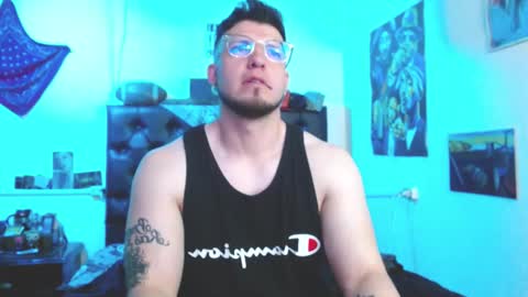 brad hot boy online show from 4, 10, 2025