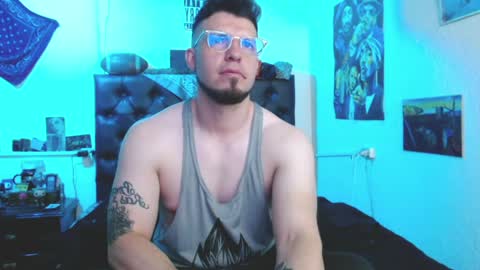 brad hot boy online show from 7, 4, 2026