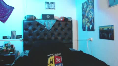 brad hot boy online show from 8, 4, 2026