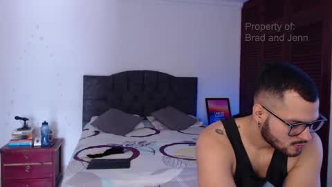 Snapshot of bradandjenn chatting on 31, 12, 2024 Your favorite couple and the best butt on Chatur online show from 31, 12, 2024