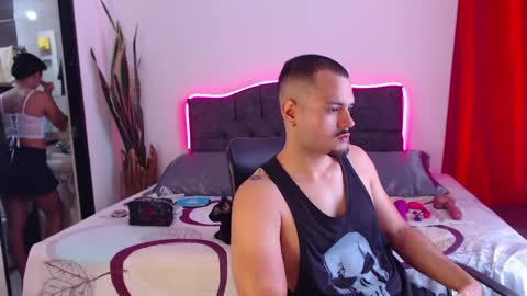 Snapshot of bradandjenn chatting on 23, 9, 2025 Your favorite couple and the best butt on Chatur online show from 23, 9, 2025