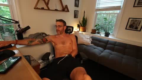 Snapshot of bradbronton chatting on 13, 7, 2026 BradBronton online show from 13, 7, 2026