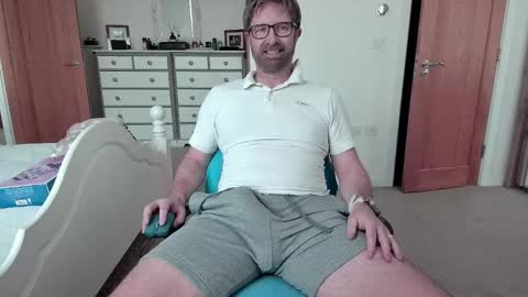Snapshot of bradley77777 chatting on 17, 2, 2025 bradley77777 online show from 17, 2, 2025