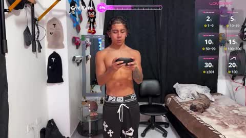 Snapshot of bradley_strong_ chatting on 30, 9, 2025 Bradley Strong online show from 30, 9, 2025