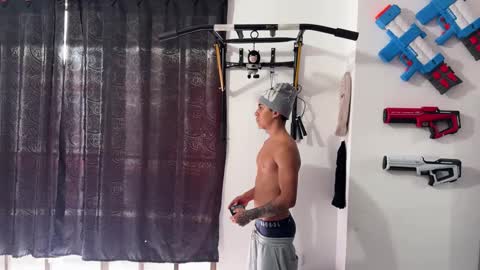 Snapshot of bradley_strong_ chatting on 9, 10, 2025 Bradley Strong online show from 9, 10, 2025