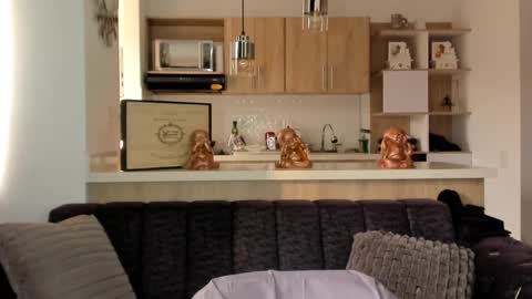 bradleymartin7 online show from 13, 2, 2025