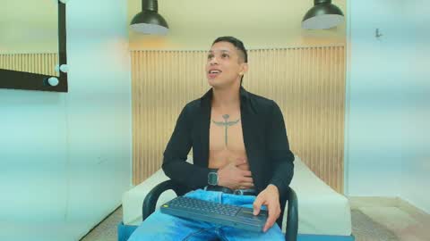 Snapshot of brandon_mercuri chatting on 8, 6, 2026 BRANDON online show from 8, 6, 2026