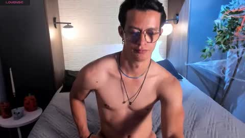 Snapshot of brandon_starkk chatting on 4, 11, 2025 brandon_starkk online show from 4, 11, 2025