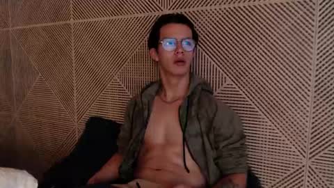 Snapshot of brandon_starkk chatting on 21, 11, 2025 brandon_starkk online show from 21, 11, 2025