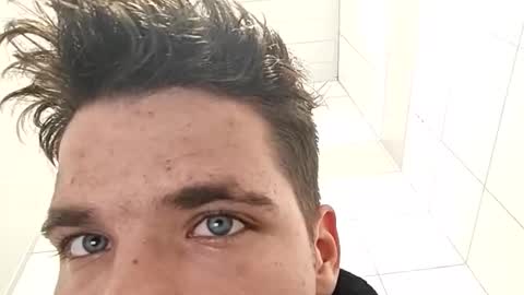 Snapshot of brandon_white_3 chatting on 24, 10, 2025 Brandon online show from 24, 10, 2025